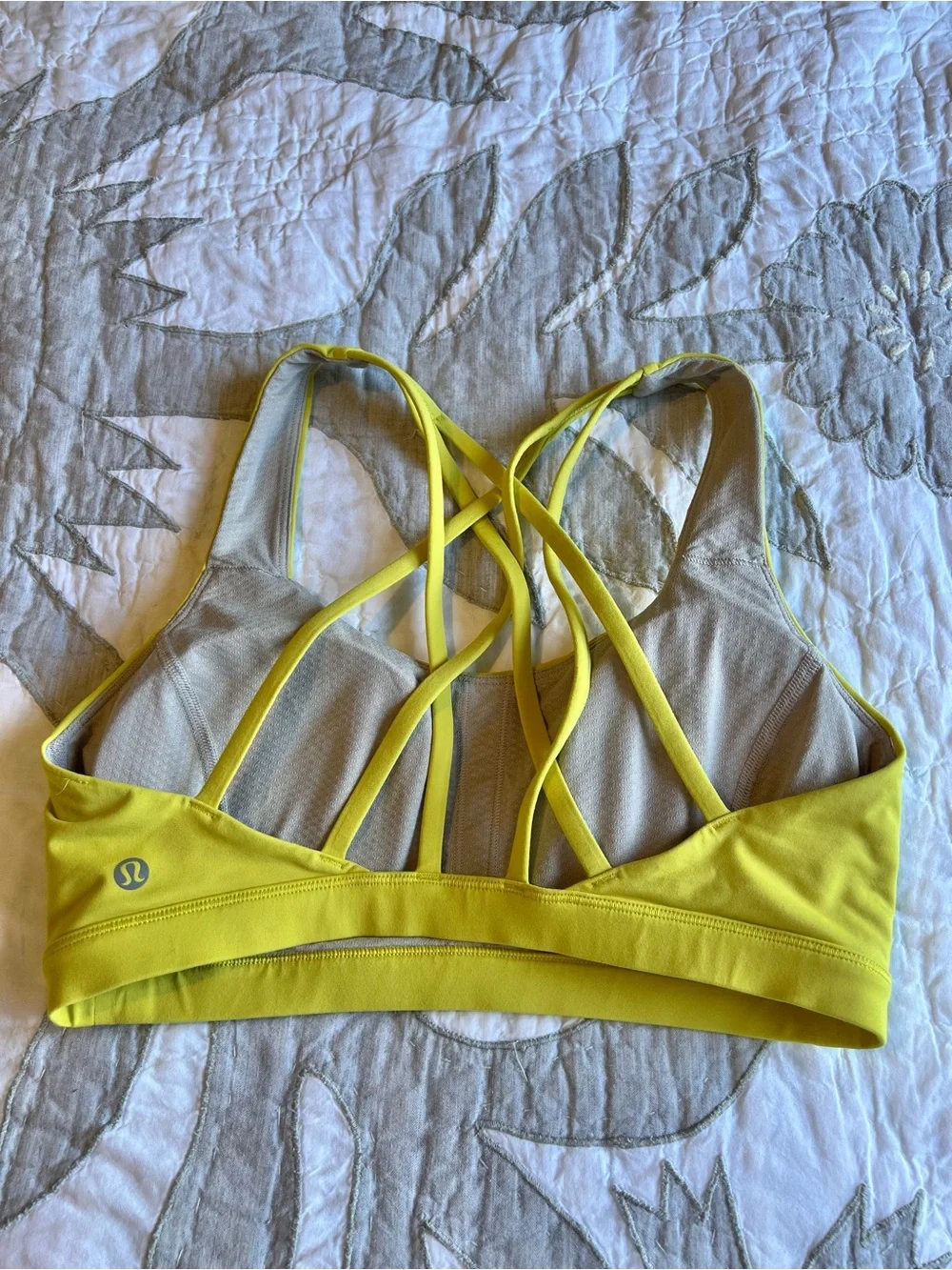 Lululemon Energy Sports Bra Yellow Almost Pear Size 8